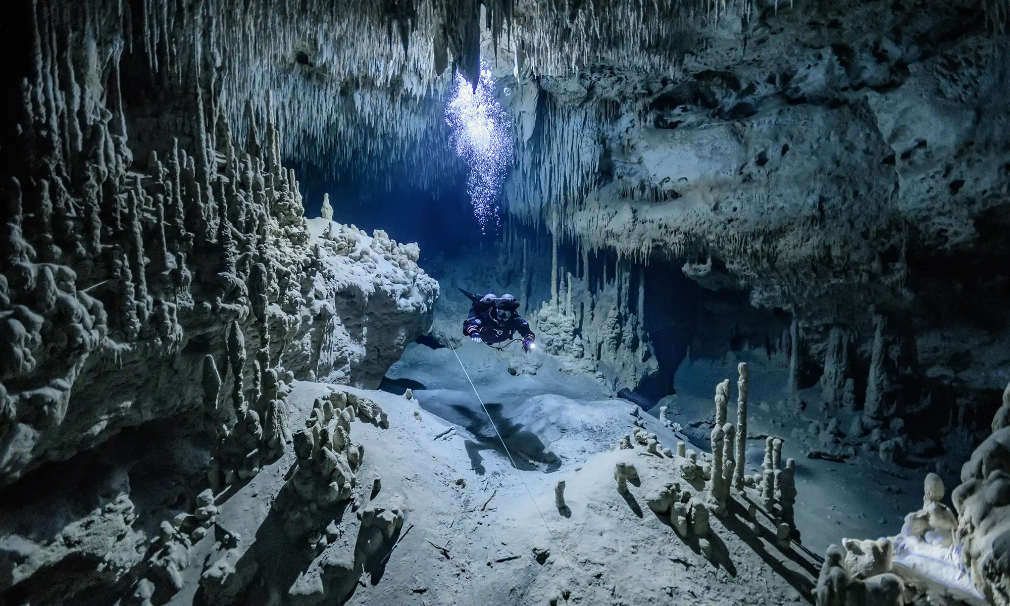 Cavern diving - Cave Ha Diving Mexico