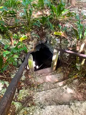 Taak Bi Ha Cenote entrance hole